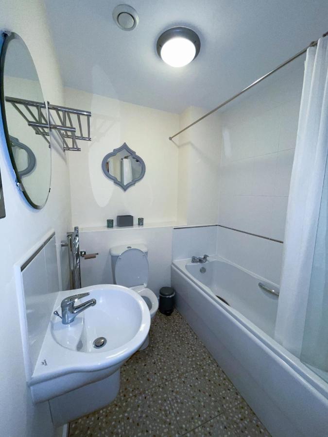 Station Side Penthouse Wolverhampton Exterior foto